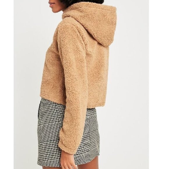 FILA Cropped Teddy Hoodie - Picture 2 of 6